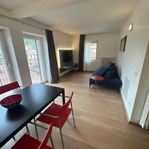 Lucia Apartmán