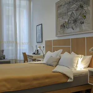 Vespahouse 2* Rome