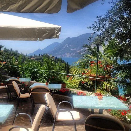 Villa Emma مالتشيزينيه فندق